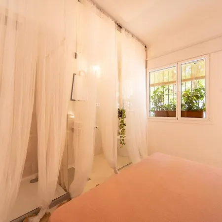 Sitges Beach Hostal *