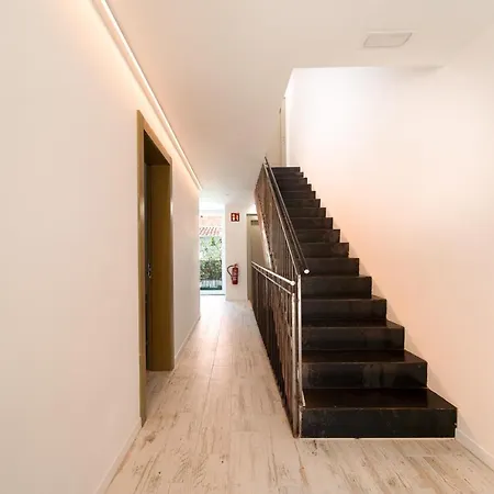 Sitges Beach Hostal Сиджес