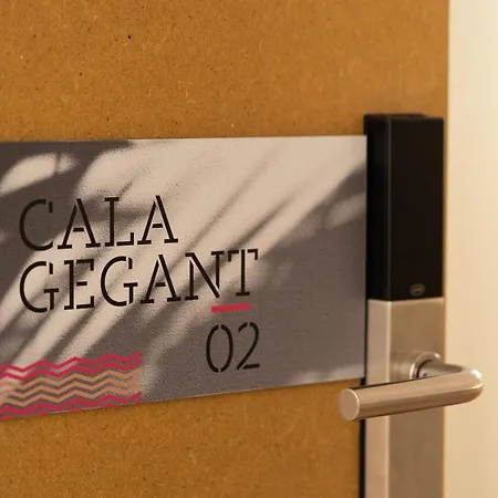 Sitges Beach Hostal Отель *